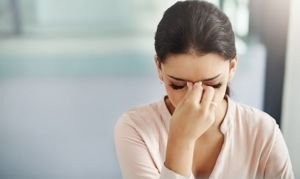 ঘনঘন মাথা ব্যথা বা ক্লান্তি? জেনে নিন কারণ