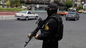 যুক্তরাষ্ট্রের গুপ্তচর গ্রেপ্তার ও রাজতন্ত্রপন্থী নেটওয়ার্ক ভাঙার দাবি ইরানের