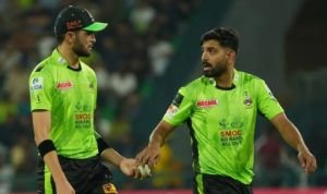 বল টেম্পারিংয়ে ফেঁসে যাচ্ছেন ফখর?