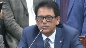 স্কুল পর্যায়ে অনলাইনে ক্লাস নেওয়ার কথা চলছে: শিক্ষামন্ত্রী