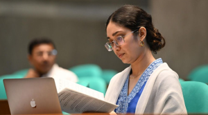 ভিভিআইপি লাউঞ্জে বসে সংসদ অধিবেশন উপভোগ করলেন জাইমা রহমান