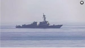 মার্কিন সামরিক জাহাজ লক্ষ্য করে ইরানের ‘ড্রোন হামলা’