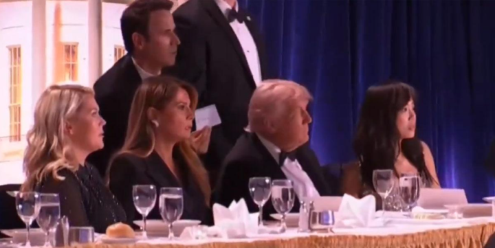 হোয়াইট হাউস করেসপন্ডেন্টস অ্যাসোসিয়েশনের নৈশভোজে গুলি, অক্ষত ট্রাম্প