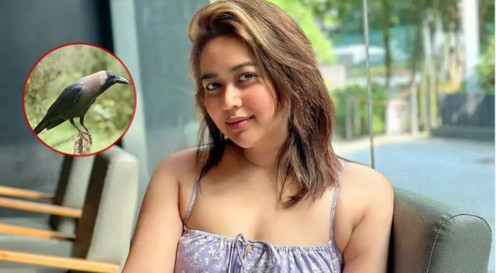 ‘কাকের’ প্রেমে পড়েছেন ভাবনা