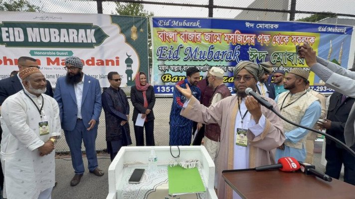 বাংলাবাজার মসজিদের জামায়াতে নিউইয়র্ক সিটি মেয়র মামদানী ও কংগ্রেসওম্যান ওকাসিও