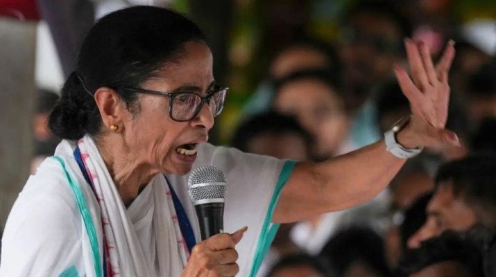 মমতার বক্তব্যে তোলপাড়