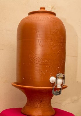 বিদ্যুৎ ছাড়াই যেভাবে পানি ঠান্ডা করবেন