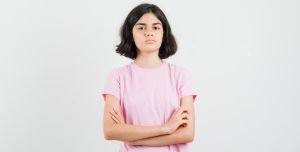 মেয়েদের অকাল বয়ঃসন্ধি প্রতিরোধে যা করবেন