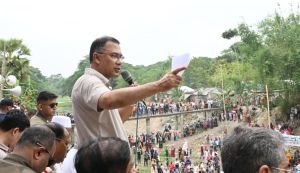 গণভোট ও জুলাই সনদ নিয়ে বিভ্রান্তকারীদের প্রশ্রয় না দেওয়ার আহ্বান প্রধানমন্ত্রীর