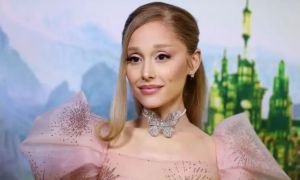 নতুন অ্যালবামের ঘোষণা দিলেন আরিয়ানা গ্রান্ডে