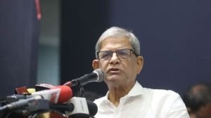 প্রতিবেশী দেশের সঙ্গে সম্পর্ক স্থিতিশীল রাখতে চায় সরকার: মির্জা ফখরুল