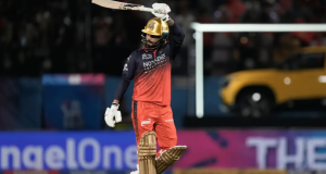 গুজরাটকে উড়িয়ে টানা দ্বিতীয়বার ফাইনালে বেঙ্গালুরু