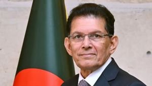 দেশে ফিরলেন পররাষ্ট্রমন্ত্রী