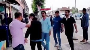 লন্ডনে হাসনাত আবদুল্লাহর সভাস্থল ঘিরে আ.লীগের বিক্ষোভ, ডিম নিক্ষেপ