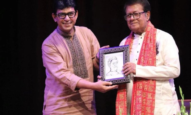 গুরুকে শ্রদ্ধা জানিয়ে চঞ্চল চৌধুরীর আবেগঘন পোস্ট