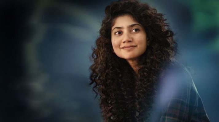 গালে ব্রণ থাকলেও রূপে মুগ্ধ ভক্তরা, সৌন্দর্যের রহস্য জানালেন সাই পল্লবী