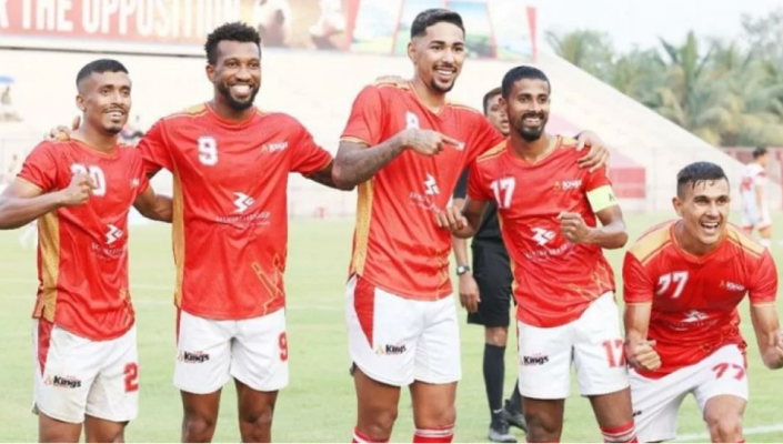 কিংসের কাঁধে ১২ নিষেধাজ্ঞার বোঝা