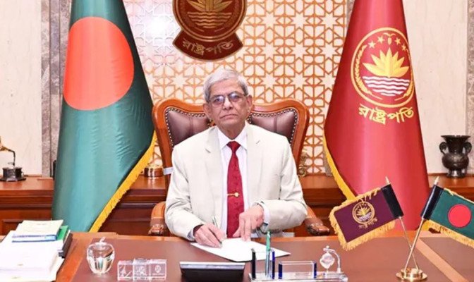 বঙ্গভবনে নতুন রাষ্ট্রপতির কার্যক্রম শুরু
