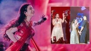 কনসার্টের মঞ্চে বাগদানের ঘোষণা ‘ধুরন্ধর’ গায়িকার