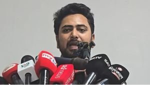 হাসিনাকে ভারতের ভূখণ্ড ব্যবহারের সুযোগ দিয়ে দ্বিপাক্ষিক সম্পর্ক অর্থহীন: নাহিদ ইসলাম