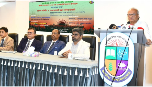 হাসিনা দেশের সার্বভৌমত্ব বিক্রি করেও ক্ষমতায় থাকতে চেয়েছেন: রিজভী