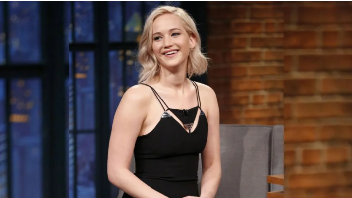 ইনস্টাগ্রামে প্রথম পোস্টেই জেনিফার লরেন্সের মজার হুঁশিয়ারি