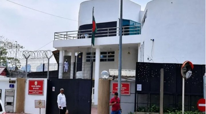 মালয়েশিয়ায় বাংলাদেশিদের প্রয়োজনীয় নথিপত্র সঙ্গে রাখার পরামর্শ দূতাবাসের