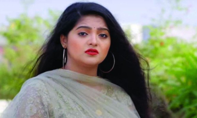 বাবা হারালেন কণ্ঠশিল্পী সালমা