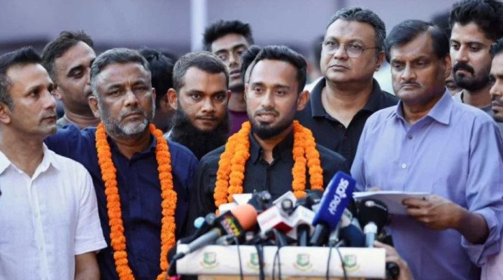 অন্ধের দেশে চশমা বিক্রি করতে এসেছিলাম: মিঠুন