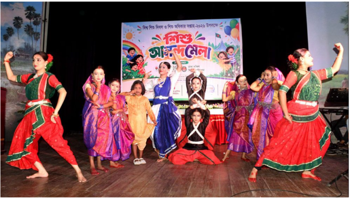 শিশুদের কলতানে শিল্পকলায় শুরু ‘শিশু আনন্দ মেলা’
