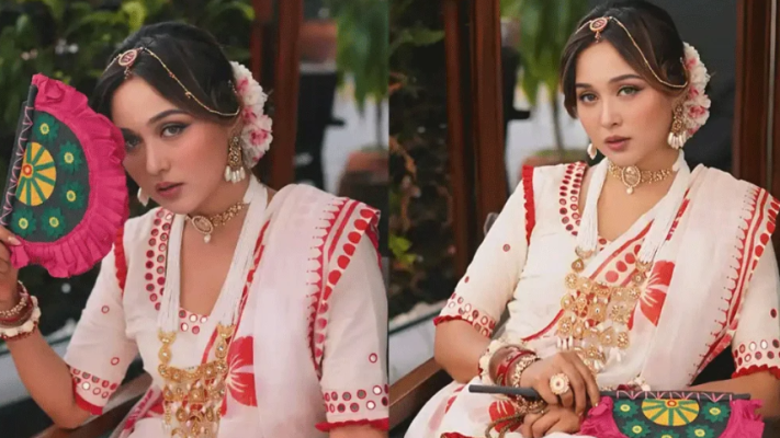 চমকের ছবি নিয়ে রহস্য