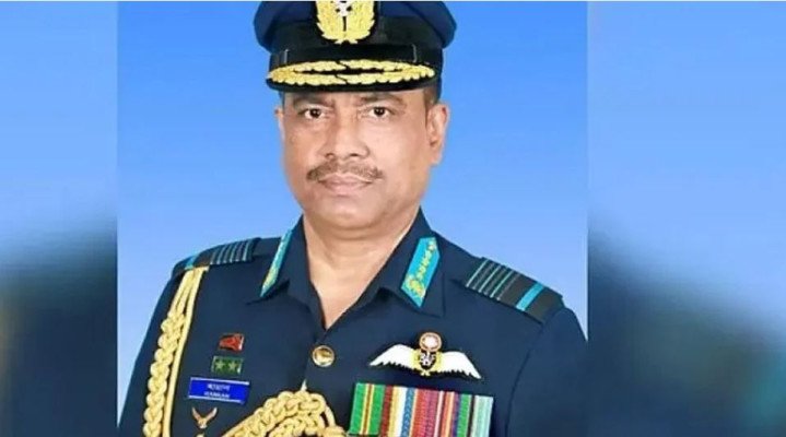 বিমানবাহিনীর সাবেক প্রধান আব্দুল হান্নান কাতারে গ্রেফতার