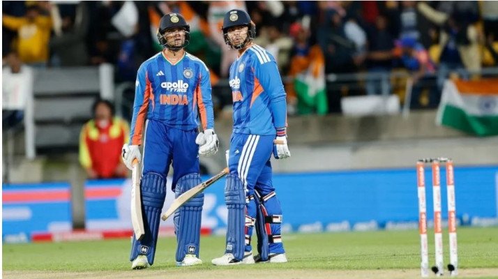 অভিষেক-সূর্যবংশীর তাণ্ডব, ৫ ওভারেই ভারতের ১০০