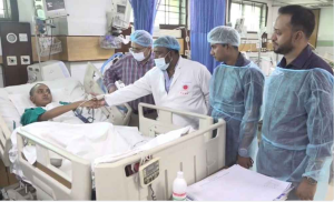 জুলাই শহীদ জুবায়েরের বোনের চিকিৎসা-পরবর্তী খোঁজ নিলেন প্রধানমন্ত্রী