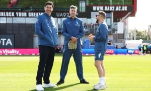 ‘ইংল্যান্ডকে টেস্টে এক নম্বরে নিয়ে যেতে চাই’