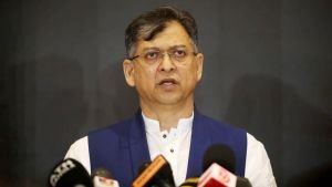 পুলিশের কেউ কেউ ফ্যাসিবাদীদের তথ্য দিচ্ছেন, রাষ্ট্রদ্রোহ আইনে ব্যবস্থা নেওয়া হবে: স্বরাষ্ট্রমন্ত্রী