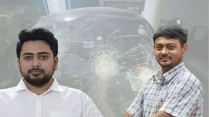 কতটা ভয় পেলে ক্ষমতাসীন দলের নেতাকর্মীরা এতটা উন্মাদ হতে পারে?