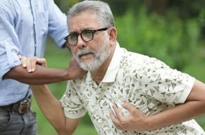যেসব লক্ষণ দেখে বুঝবেন হার্টে সমস্যা